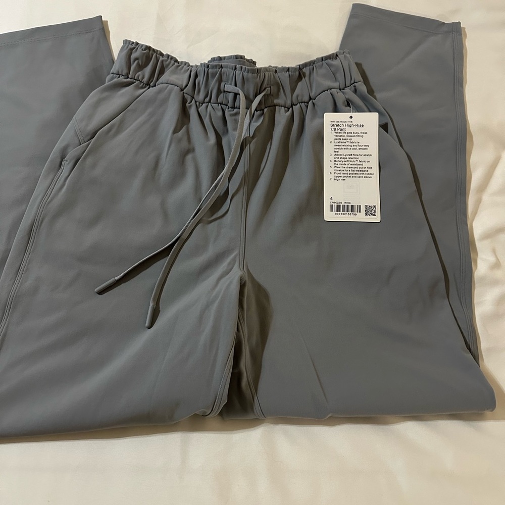 Lululemon Stretch High Rise 7/8 Length Pant 25"
Rhino Grey size 4 NWT